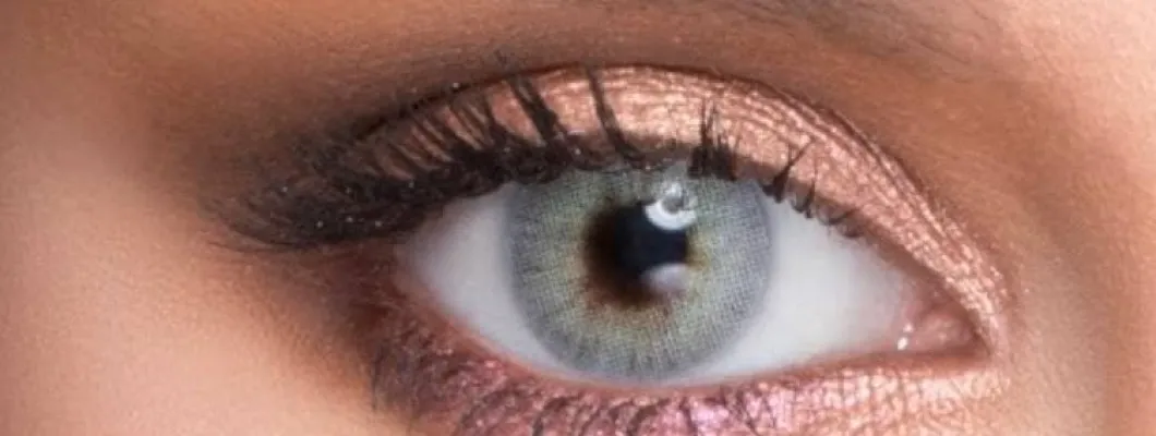 Koyu Renk Gözlüler için Renkli Lens Seçimi Nasıl Yapılır? Koyu Renk Gözlüler için Renkli Lens Seçimi Nasıl Yapılır?